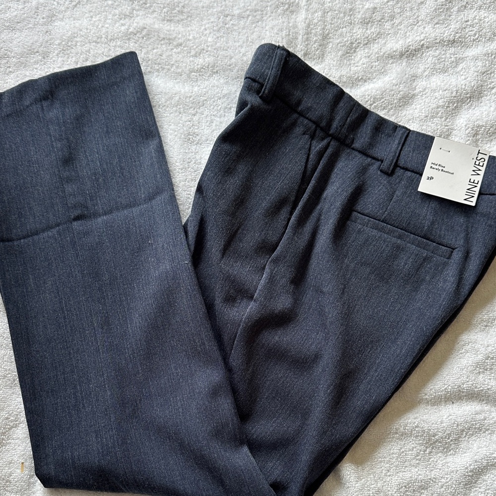 Nine West NWT Dark Navy Women's Dress Pants Mid Rise Barely Bootcut Size 2P - Picture 5 of 5